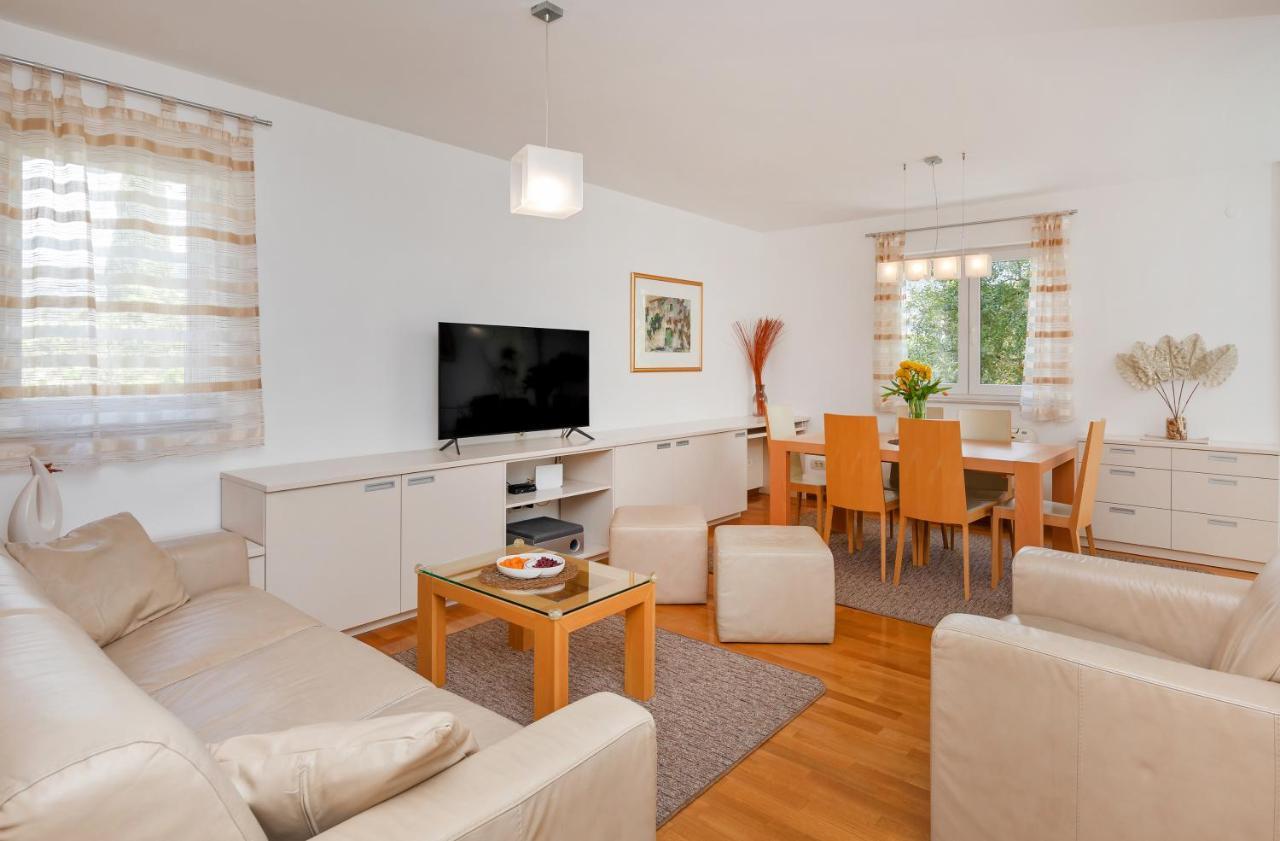 Comfortable Apartment Laura Lapad With Garage Dubrovník Exteriér fotografie